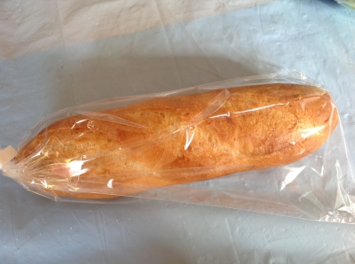 小麦粉・イースト・塩だけで焼いたフランスパン